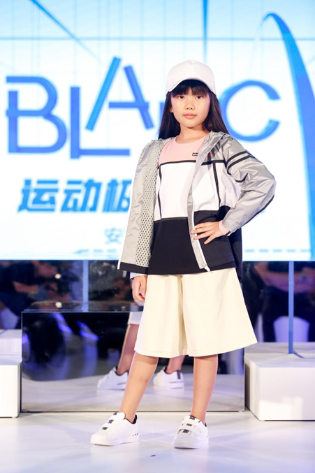 ��̤��ͯ�l��Blancϵ�������㿴�����\�ӘO�����x��